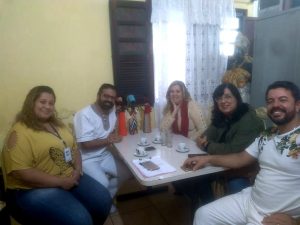 O @Onikoja recebeu hoje a visita técnica da Sra. Rose Dória, Coordenadora da 10a. CASDH - Coordenadoria de Assistência Social e Direitos Humanos, a Sra Selma Pacheco, Assistente Social, e técnica de referência da Proteção Social Básica da 10a. CASDH e a Sra Íris de Freitas, Pedagoga do CRAS (Centro de Referência de Assistência Social) Betty Friedan. Nesse encontro ficou reafirmada a parceria entre o Instituto Onikoja e Prefeitura do RJ e estabelecido o início imediato do serviço de convivência e fortalecimento de vínculos para crianças de 10 a 14 anos. Este tipo de serviço já é oferecido à população da 3a. Idade do entorno de sua sede, em Sepetiba e está sendo ampliado para esse novo grupo de crianças. Maiores informações podem ser obtidas pelo whtasapp 96403.2850.